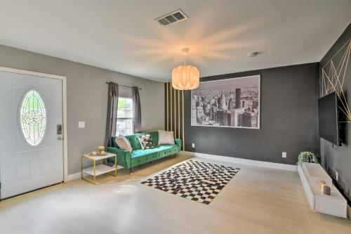 Chic Arlington Home Less Than 2 Mi To Cowboys Stadium