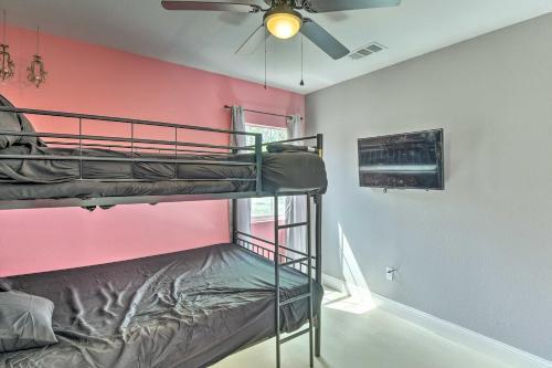 Chic Arlington Home Less Than 2 Mi To Cowboys Stadium