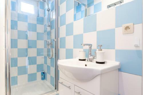 Marcq En Baroeul - Beautiful And Bright Apartment!