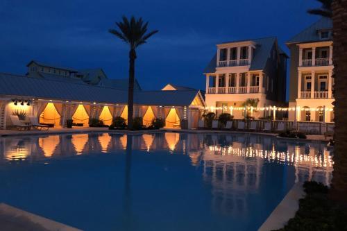 Sleek Beach At Palmilla Beach