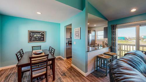 Apartamento Ah-d213 Newly Remodeled Second Floor Condo, Near Shared Community Pool