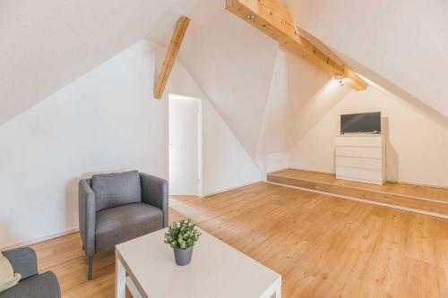 Plain And Cozy Apartment Nearby T�bingen