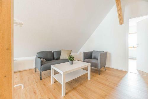 Plain And Cozy Apartment Nearby T�bingen
