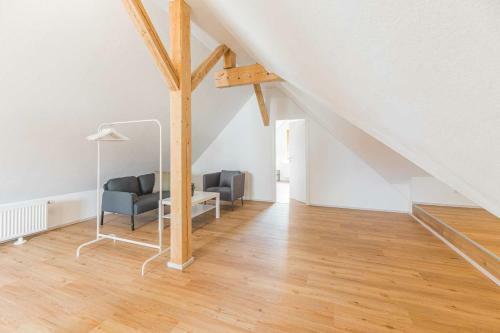 Plain And Cozy Apartment Nearby T�bingen