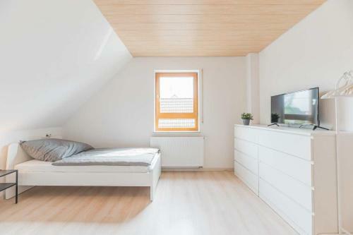 Plain And Cozy Apartment Nearby T�bingen