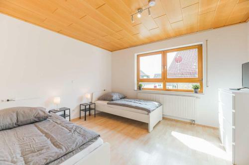 Plain And Cozy Apartment Nearby T�bingen