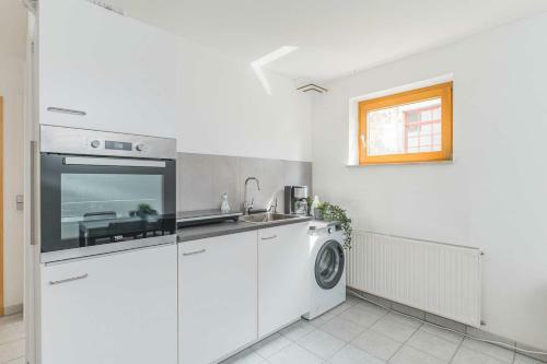 Plain And Cozy Apartment Nearby T�bingen