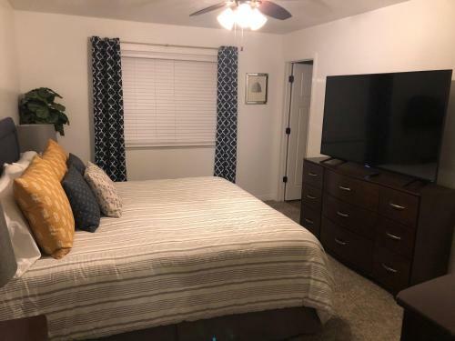 Row-end 3 Bedroom Townhome