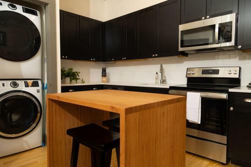 Newly Renovated Loft Apartment Near Downtown