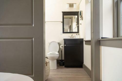 Newly Renovated Loft Apartment Near Downtown