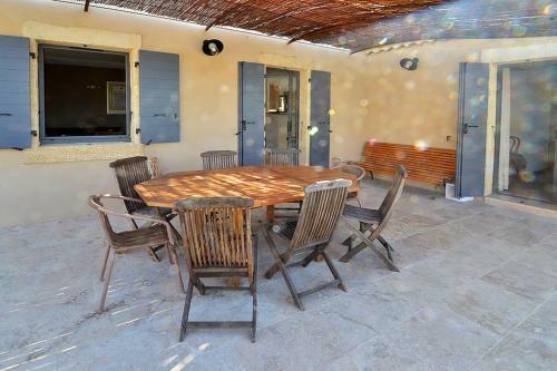 Beautiful House With Garden- Pool- Terrace-wifi