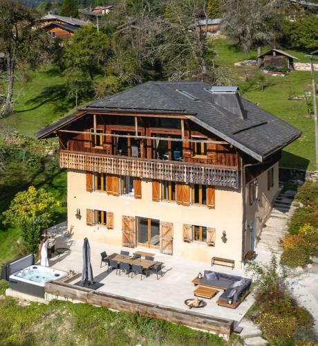 Luxury Chalet Morzine With Stunning Mountain Views