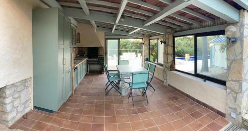Belle Villa Proven�ale Avec Piscine Class�e 4 �toiles