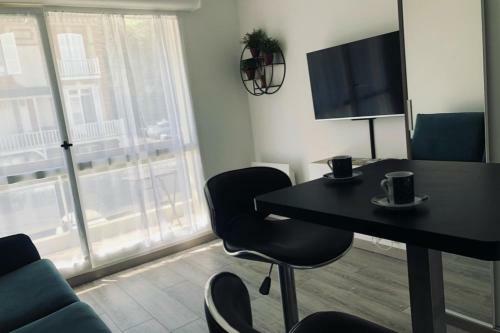Apartamento Nice 19m In The Centre And Near The Beach