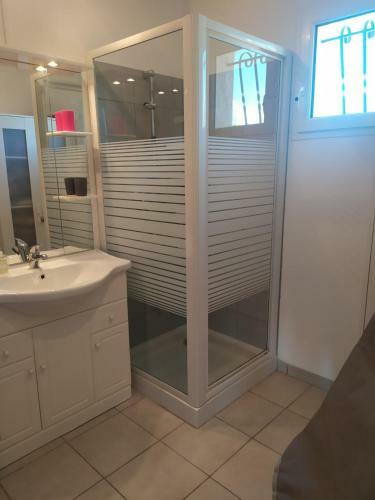 Joli Appartement Dans R�sidence Calme Proche Mer