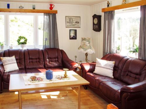 Holiday Home Gamlahuset - Fjh667