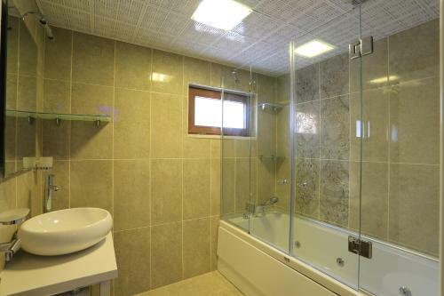 Shimal Residence Hotel