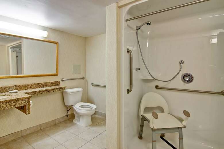 Hotel Comfort Inn Kitchener - Standard Cb