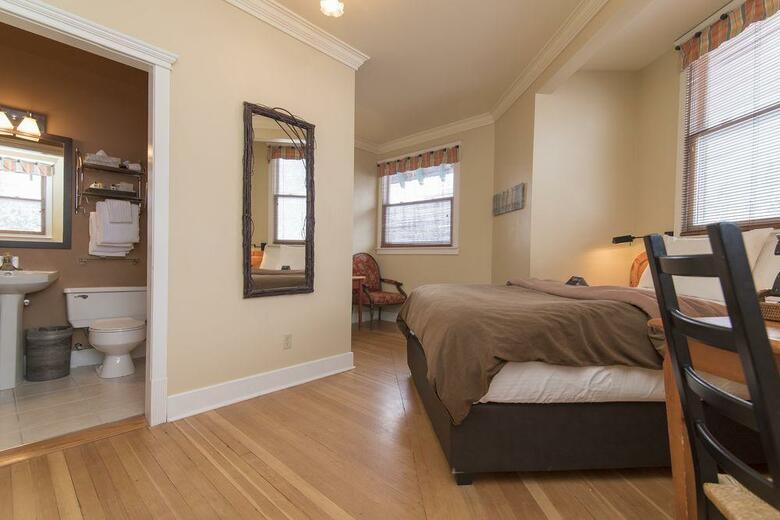 Hotel Deer Lodge