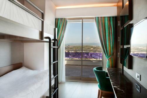 Long Beach Harmony Hotel