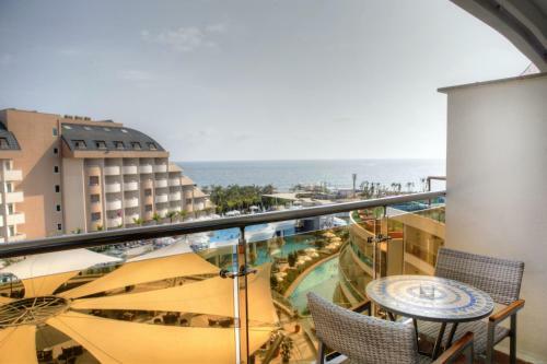Long Beach Harmony Hotel