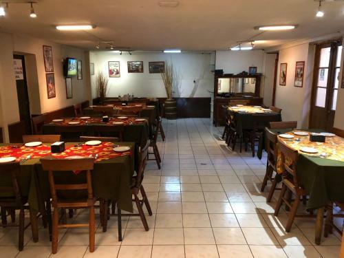 Hostal Pensi�n Y Residencial Aleros de Molina