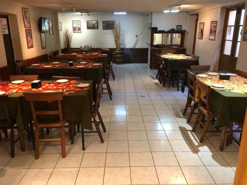 Hostal Pensi�n Y Residencial Aleros de Molina