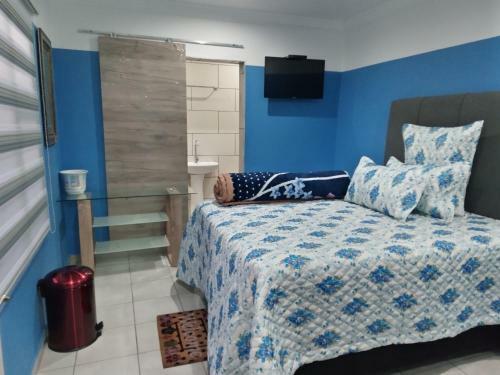 Hostal Dante Guest House