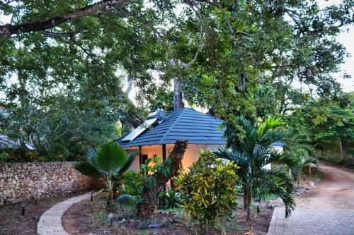 Hotel Searenity Beach Villa