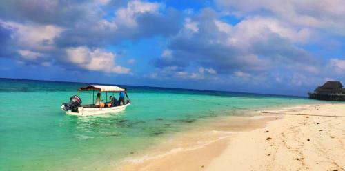 Bed & Breakfast Tropicana Kendwa Beach Hotel