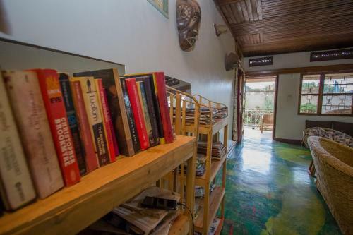Hostal Ewaka Guesthouse And Backpackers
