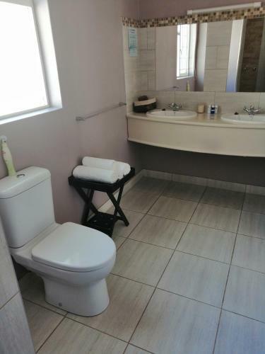 Hostal 10 Windell Self Catering Accommodation