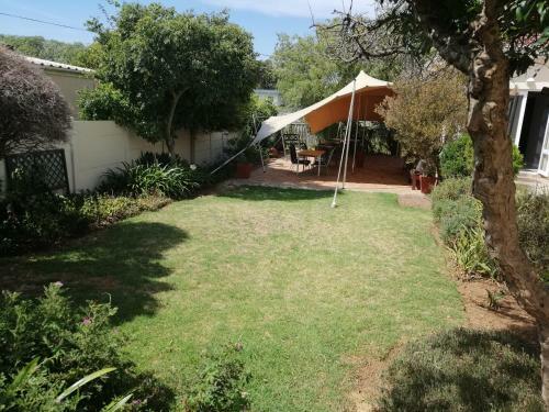 Hostal 10 Windell Self Catering Accommodation