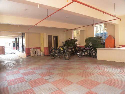 Hotel Oyo 80360 Sree Surabi Residency