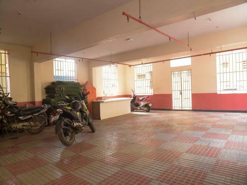 Hotel Oyo 80360 Sree Surabi Residency