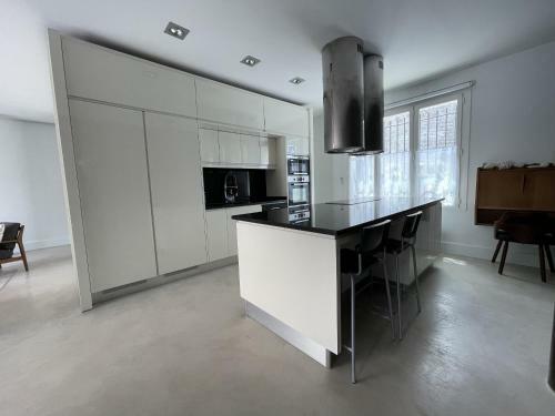 Maison Luxe Face Aux Remparts Aigues Mortes