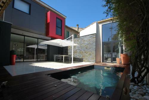 Maison Luxe Face Aux Remparts Aigues Mortes