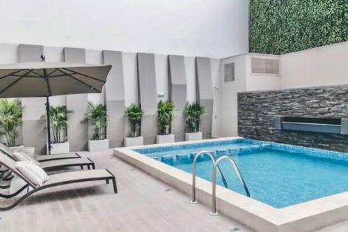Great Apartment With Ocean View And A Pool!!
