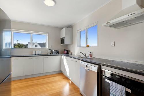 Sea La Vie - Russell Holiday Home