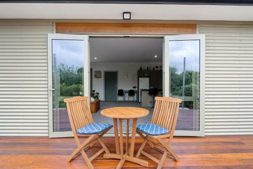 Orange Blossom Cottage - Greytown Holiday Home