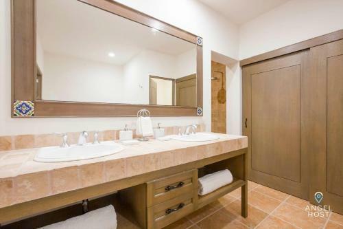 Fantastic Oceanview Home Plus Golf Cart At Puerta Cortes