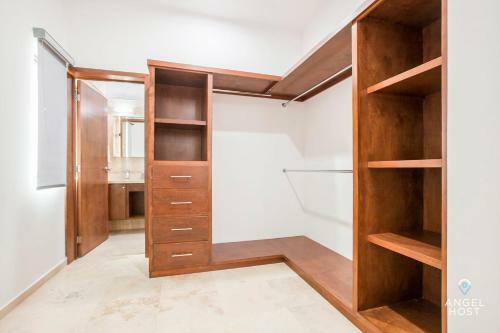 Brand New Townhome With Private Rooftop Plunge Pool