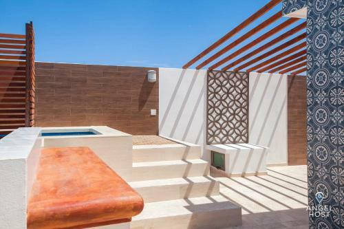 Brand New Townhome With Private Rooftop Plunge Pool