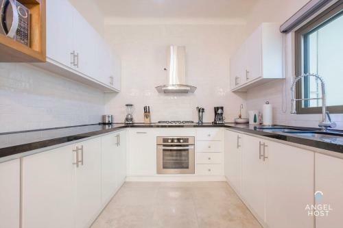 Brand New Townhome With Private Rooftop Plunge Pool