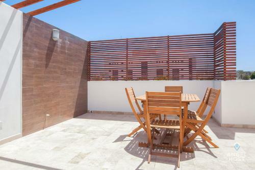 Brand New Townhome With Private Rooftop Plunge Pool