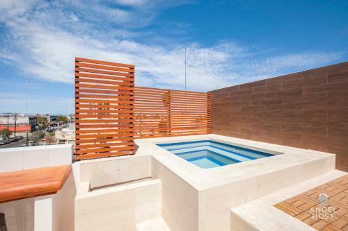 Brand New Townhome With Private Rooftop Plunge Pool