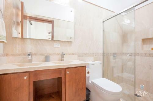Brand New Townhome With Private Rooftop Plunge Pool