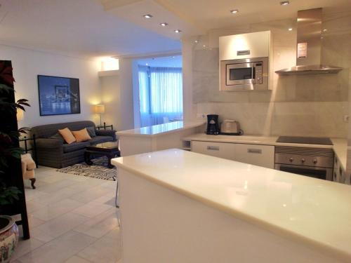 Dflat Escultor Madrid Apartments