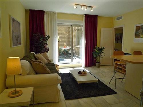 Dflat Escultor Madrid Apartments