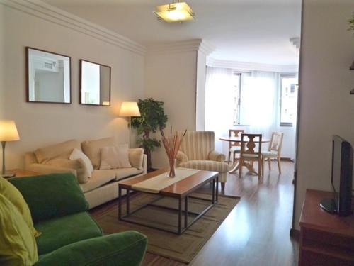 Dflat Escultor Madrid Apartments